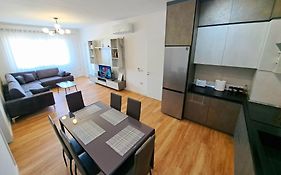 Pazari Luxury Central Apartment