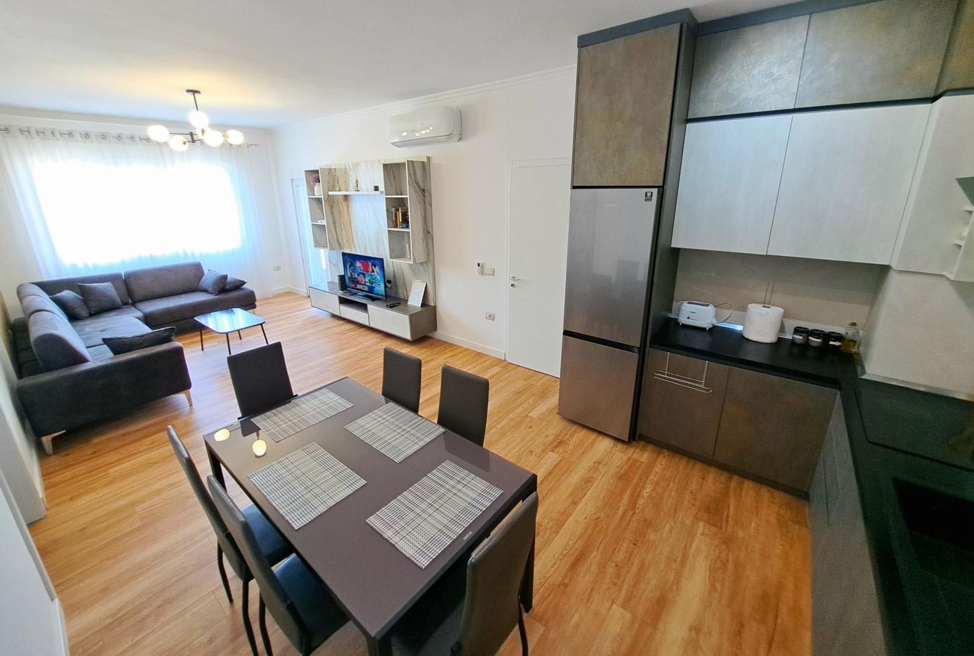 Pazari Luxury Central Apartment Tirana Esterno foto