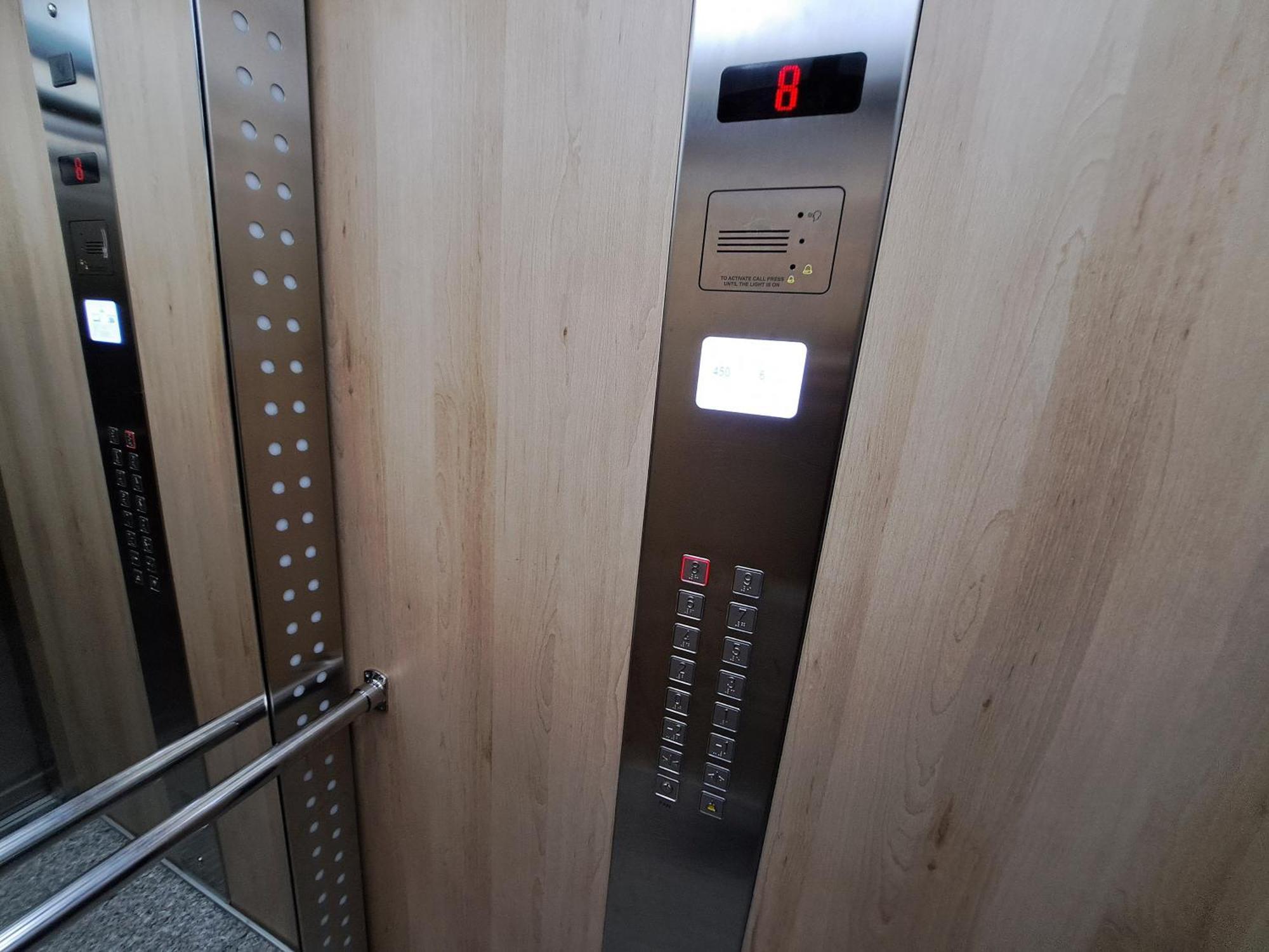 Pazari Luxury Central Apartment Tirana Esterno foto