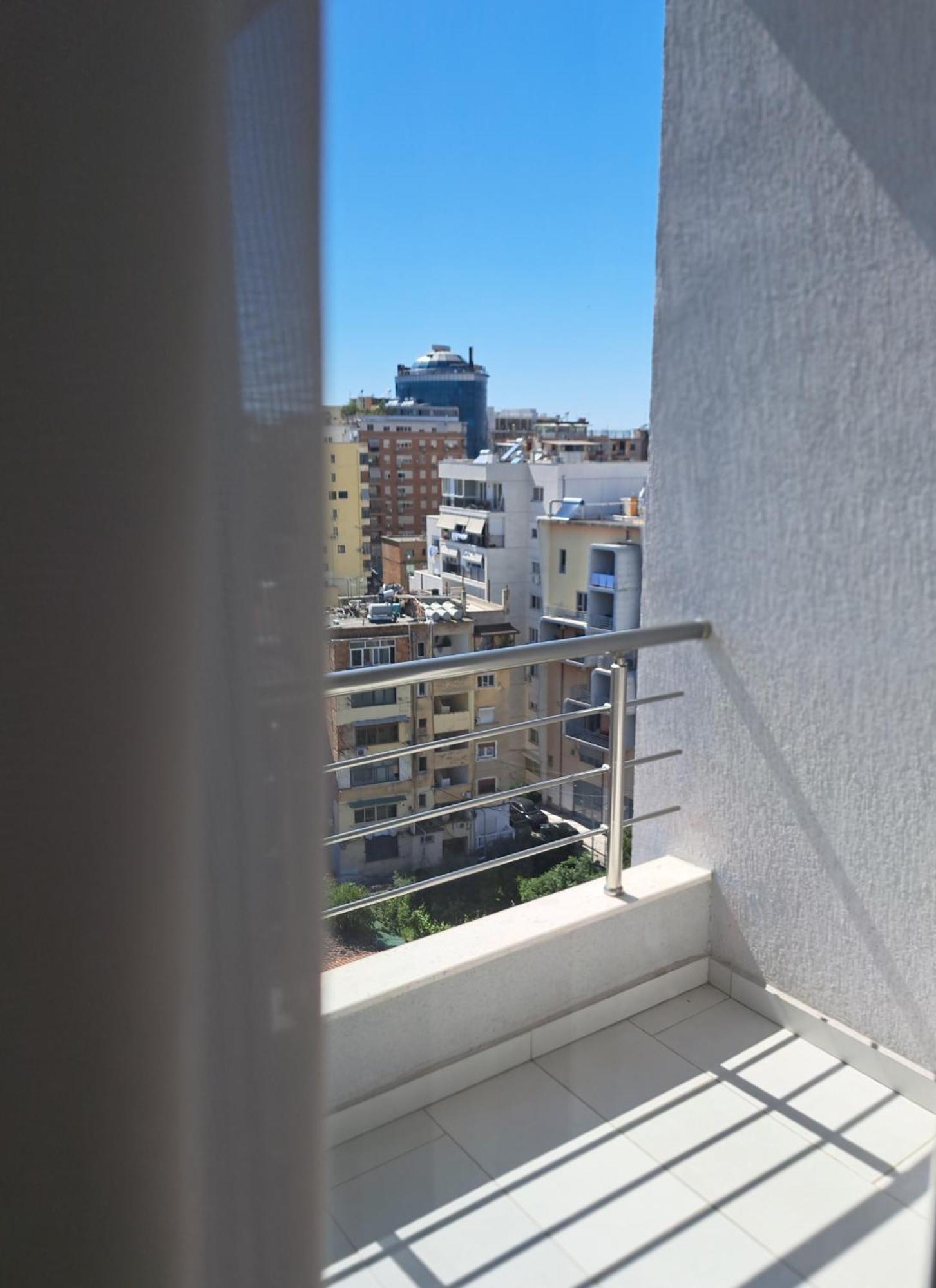Pazari Luxury Central Apartment Tirana Esterno foto