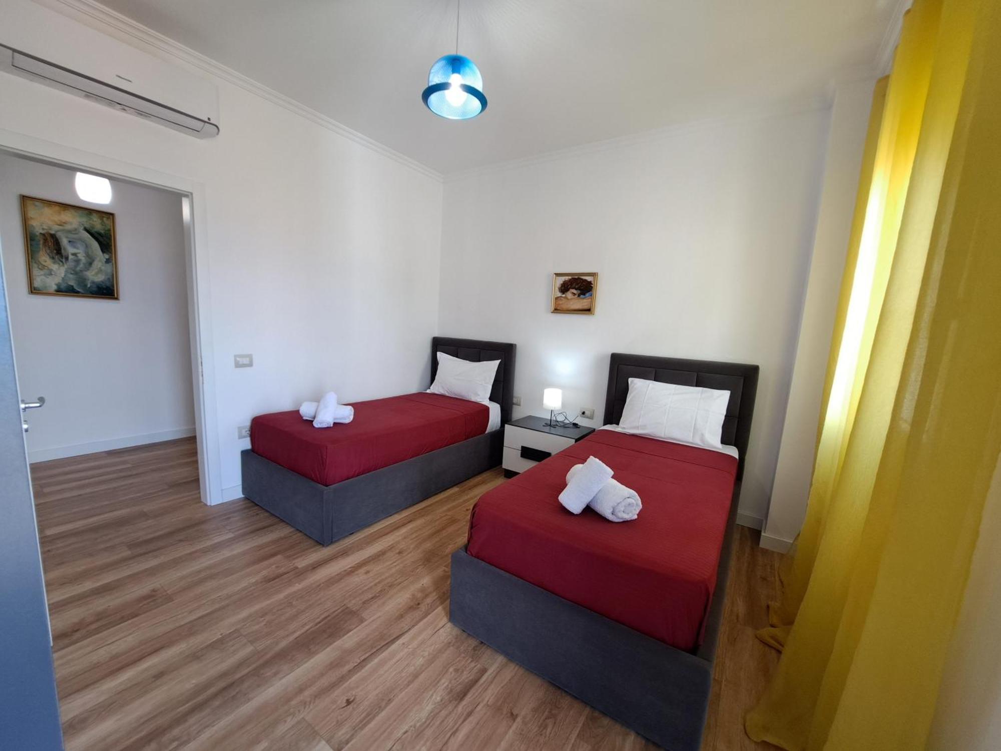Pazari Luxury Central Apartment Tirana Esterno foto